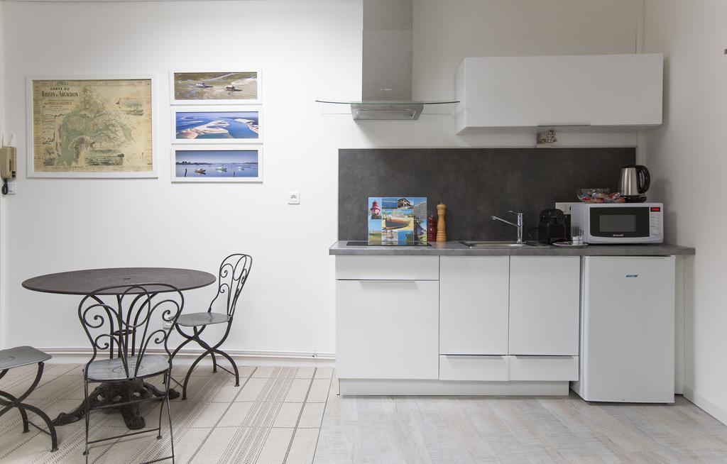 Une Chambre Chez Dupont Bordeaux Pokoj fotografie