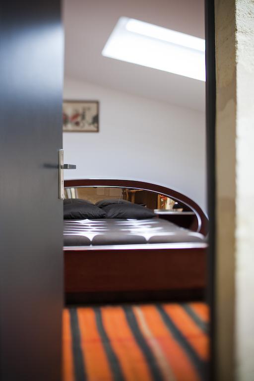 Une Chambre Chez Dupont Bordeaux Pokoj fotografie